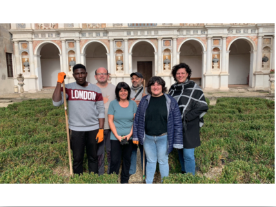 A regime la manutenzione di tre giardini storici