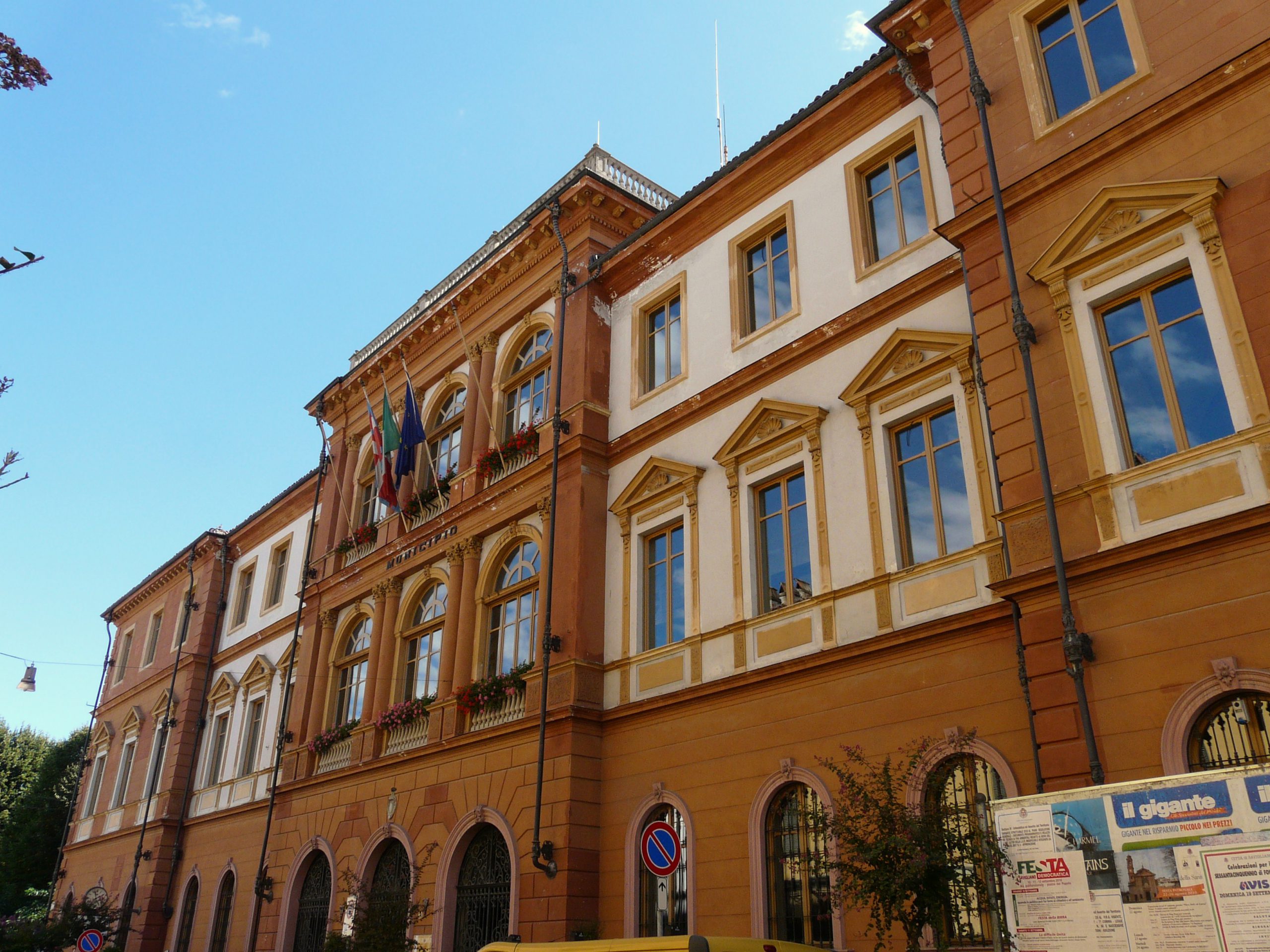 Savigliano-municipio1-scaled